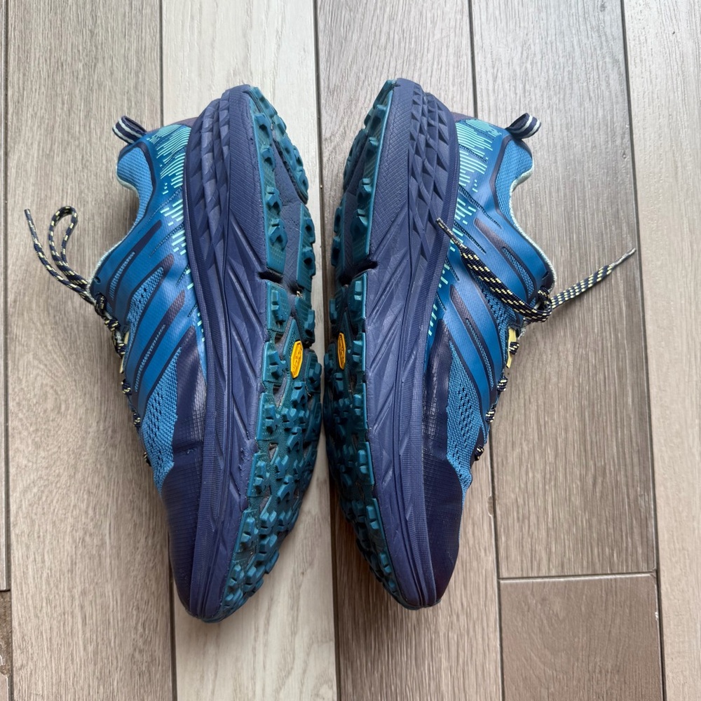 Hoka
Speedgoat 3 Trail-Running Shoes - Women's - Picture 4 of 8